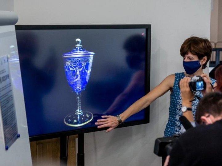 Виртуальная выставка «100 шедевров»