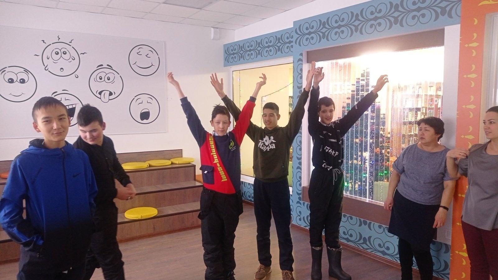 Программа «В поисках новогоднего настроения»