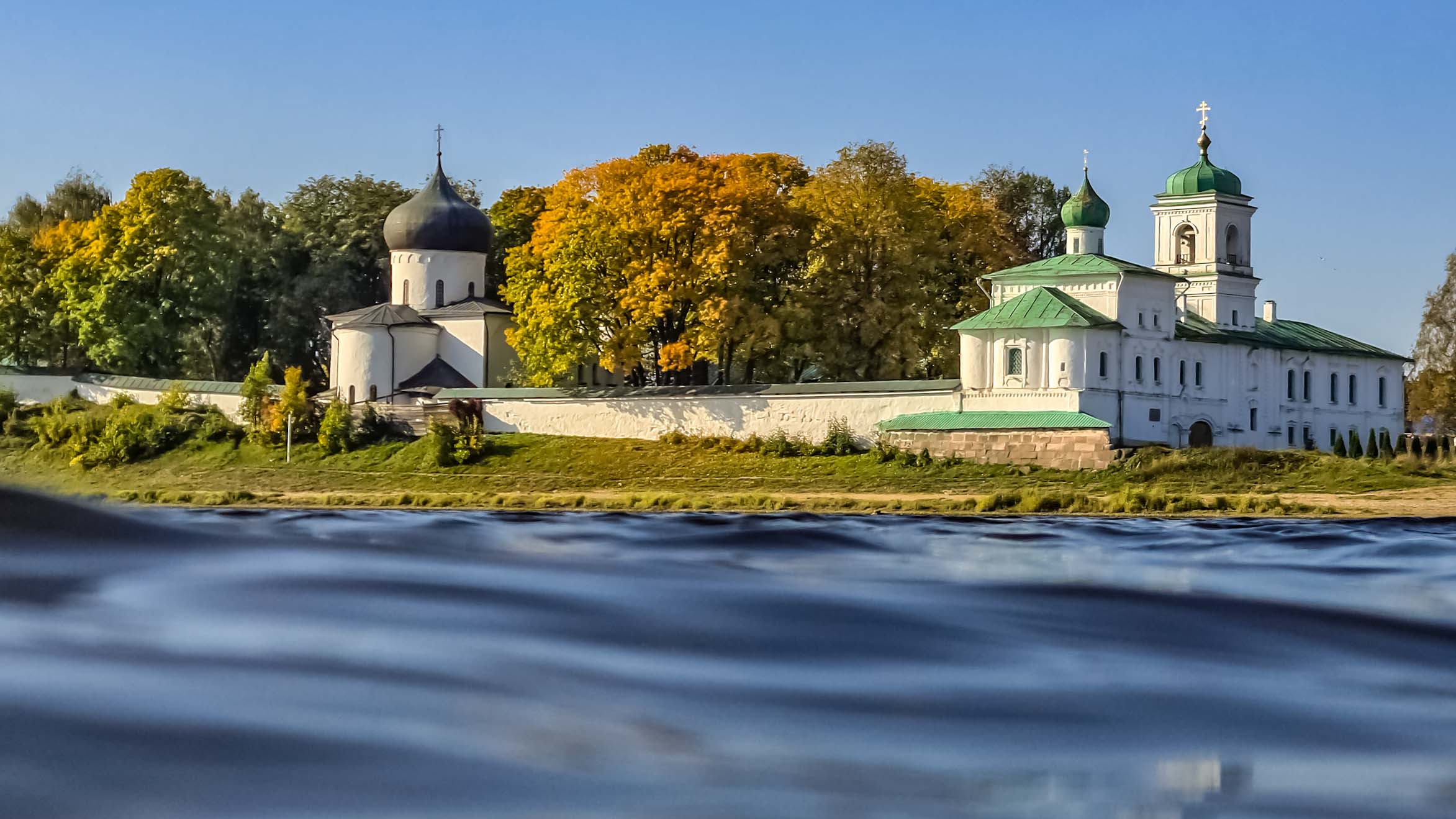 Церкви и монастыри Пскова