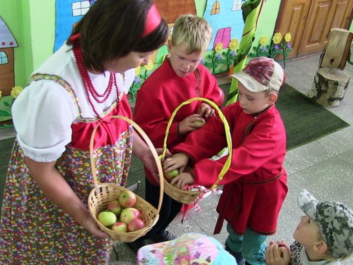 Яблочный спас план