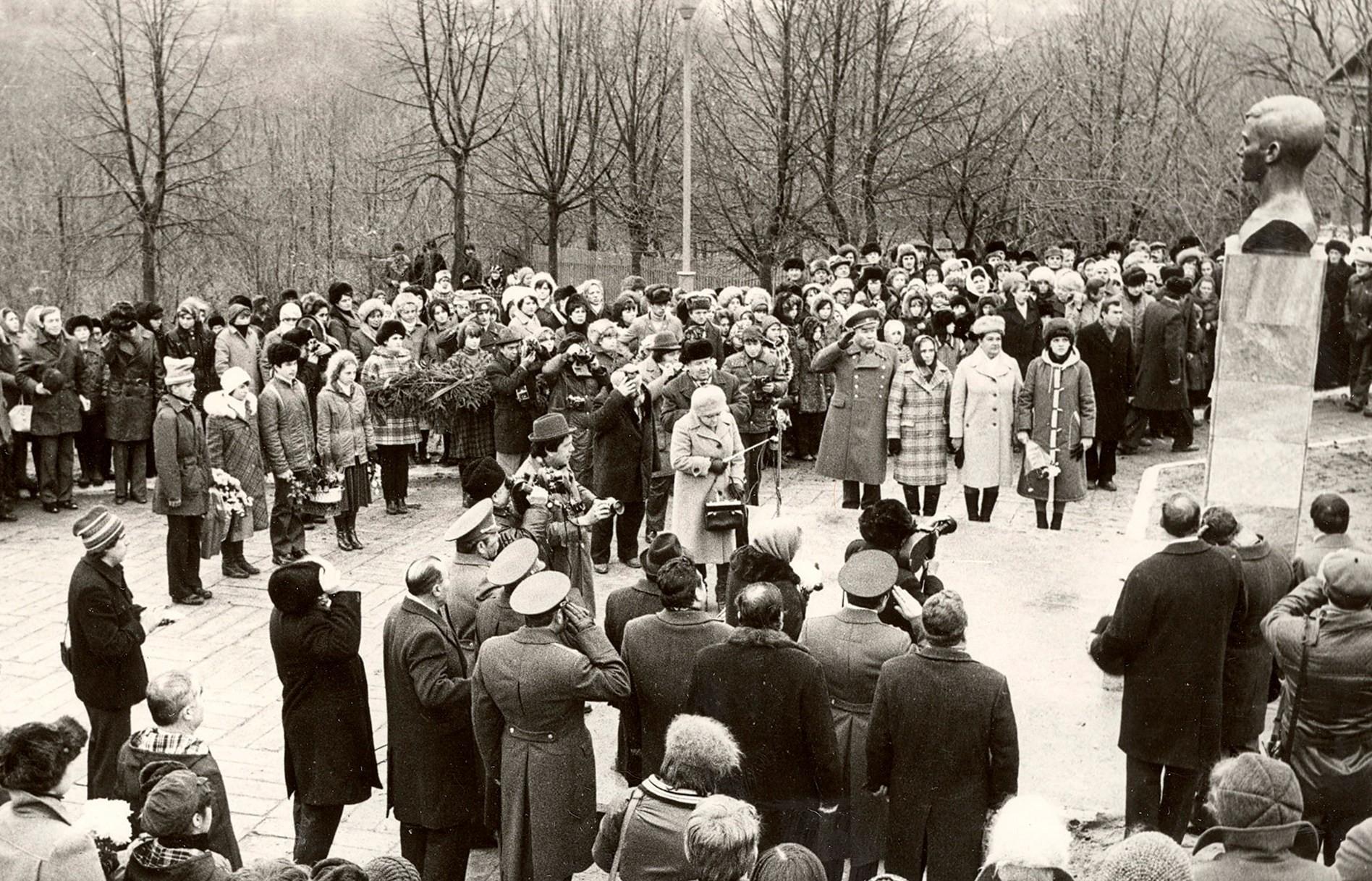 Виртуальная выставка «Берегите своих сыновей»