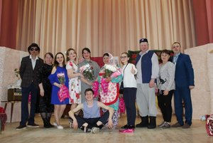 Показ спектакля «И машина, машина, җитте минем башыма»