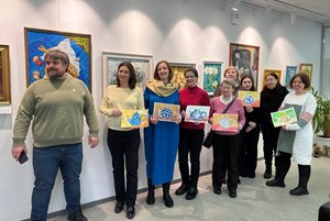 Выставка Алисы Вассель «Приходи ко мне на чай»