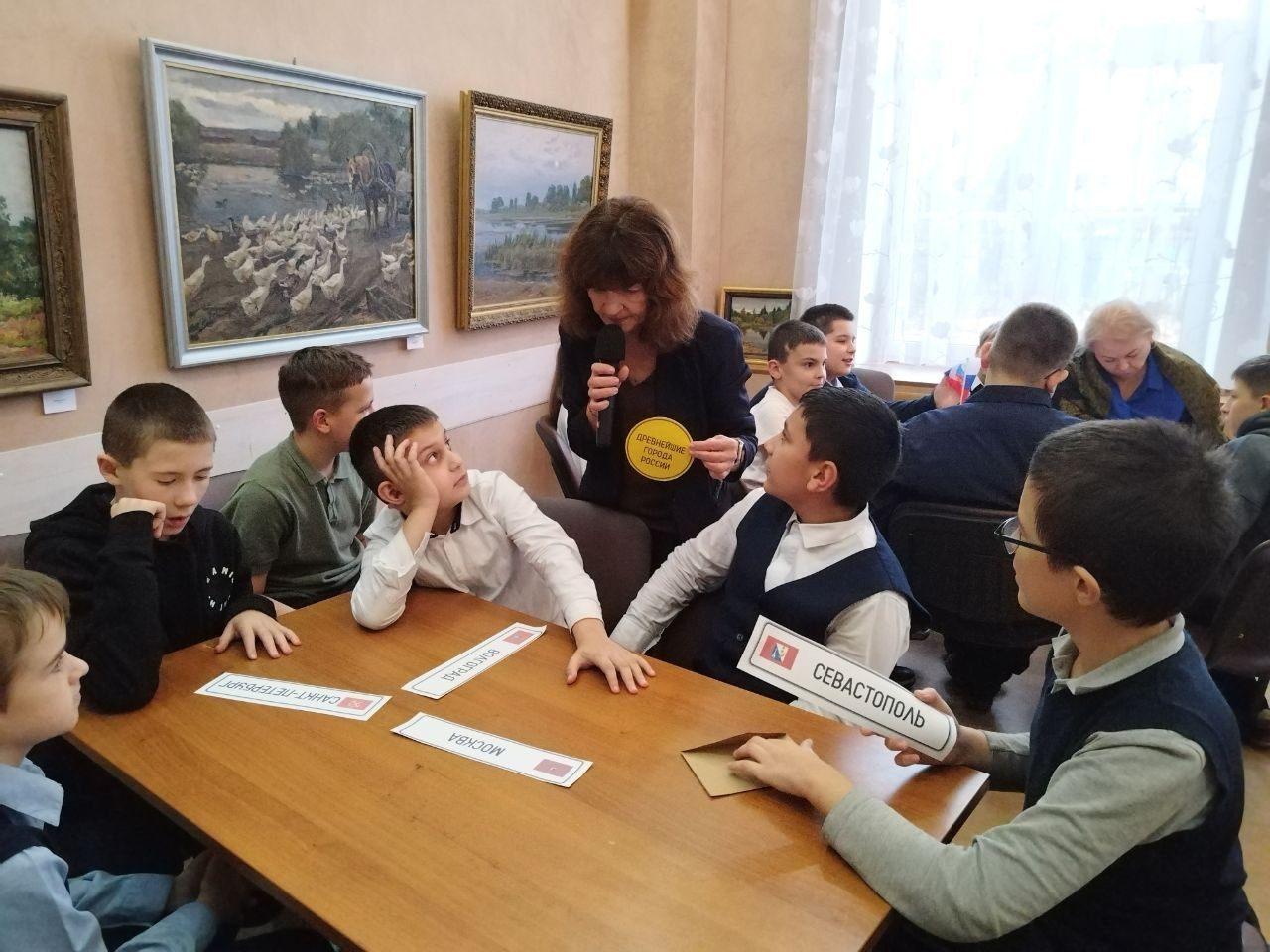 Беседа «Все мы разные, Россия одна»