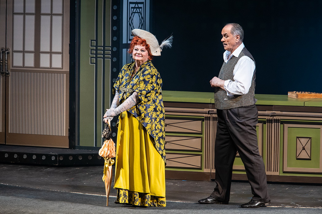 Спектакль «Всегда зовите Долли!»