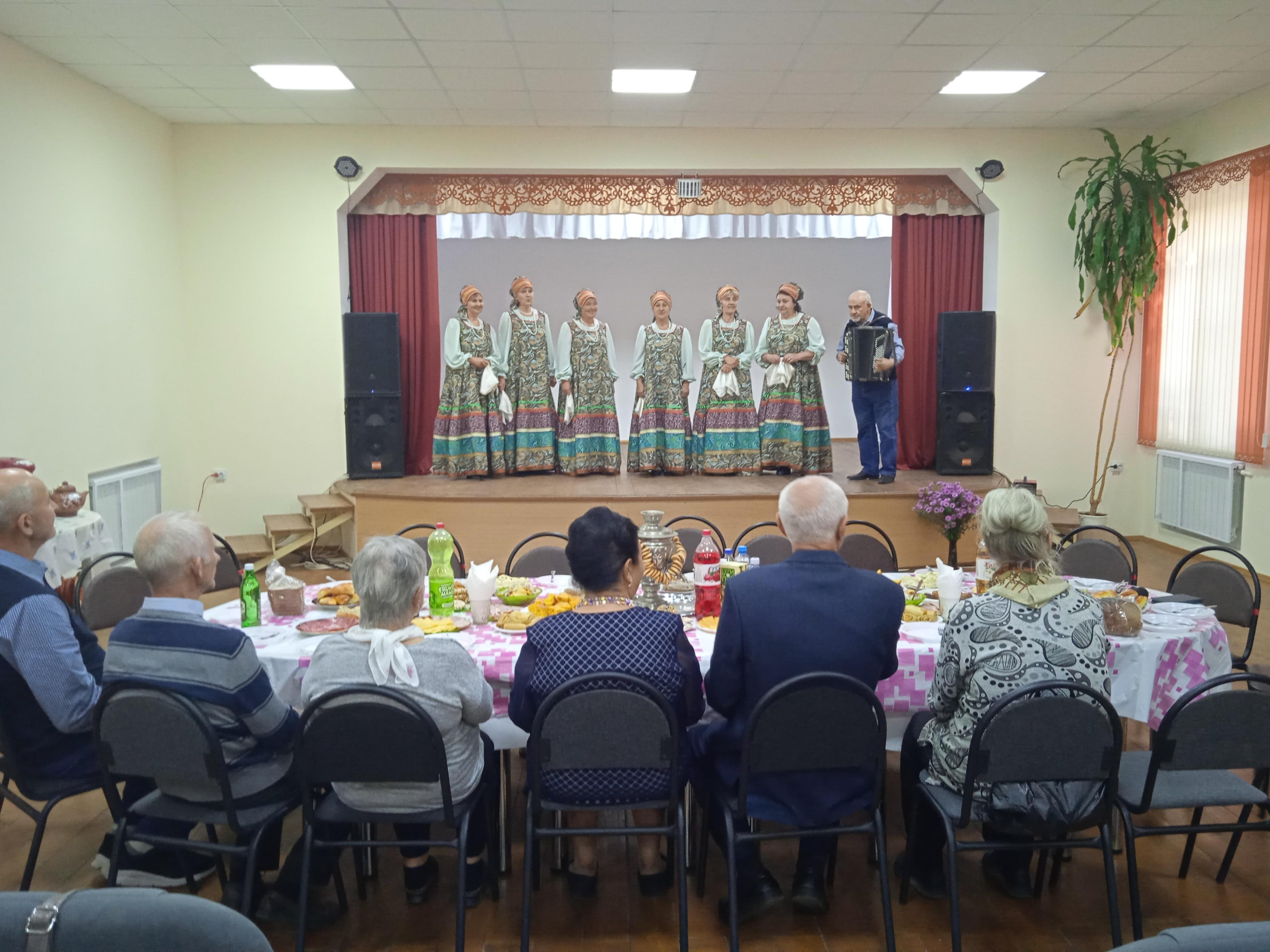 Посиделки «Соловушки собирают друзей»