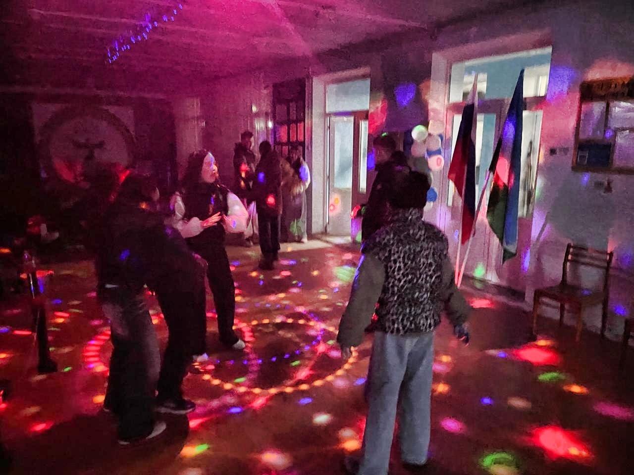 «Все на танцпол!» диско-программа