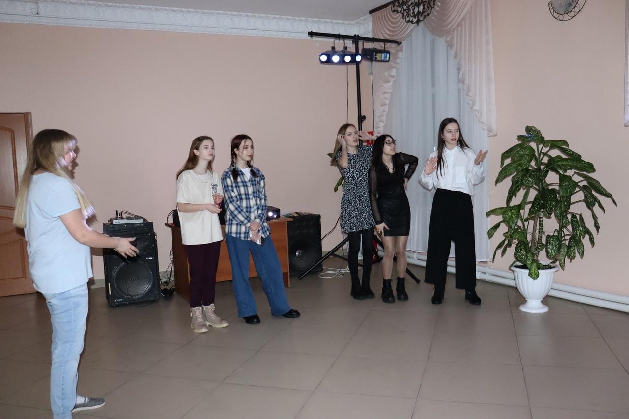 «Россия молодая»