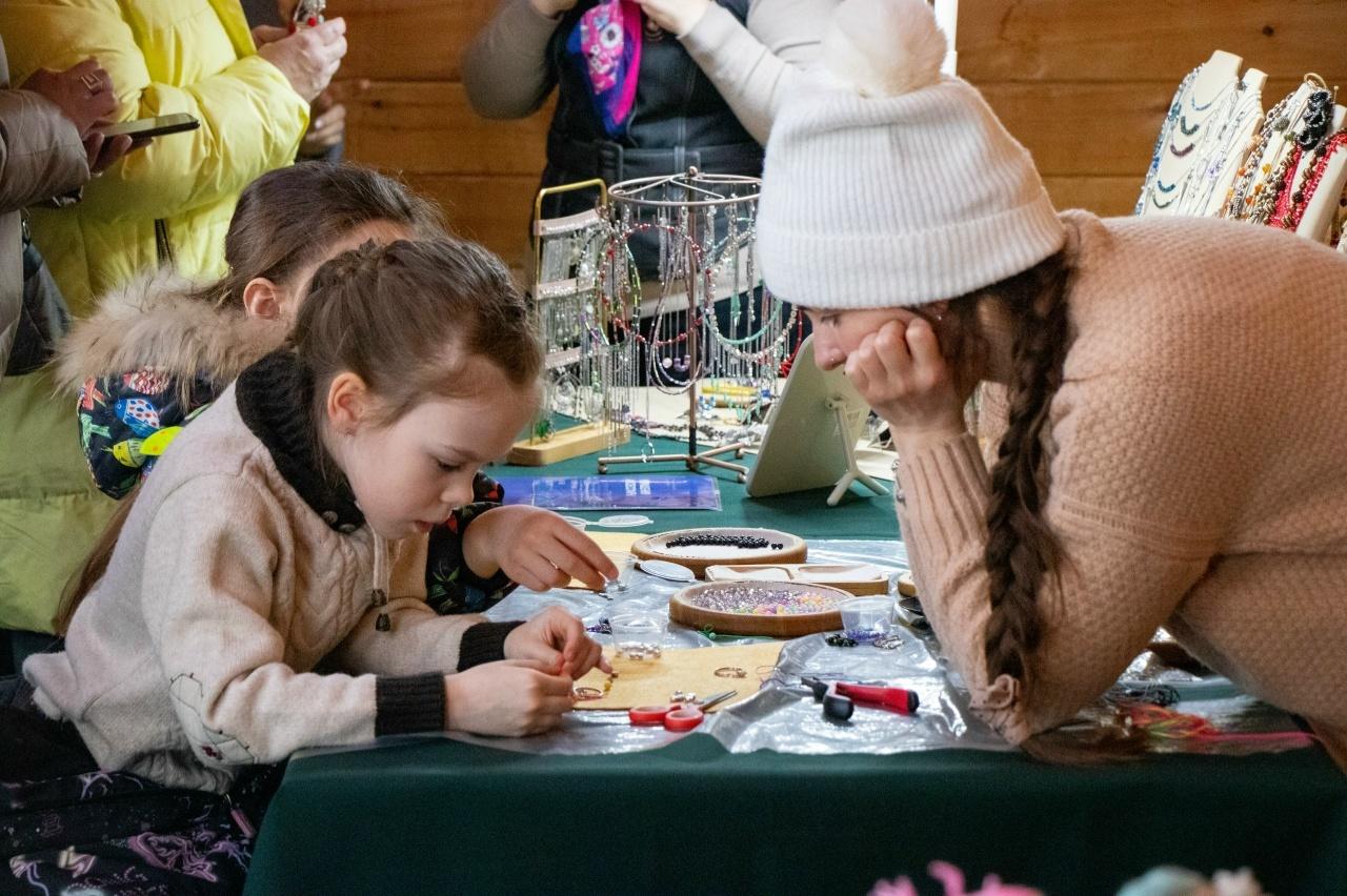 Мастер-класс «Тепло своими руками. Плетем подставку под горячее»