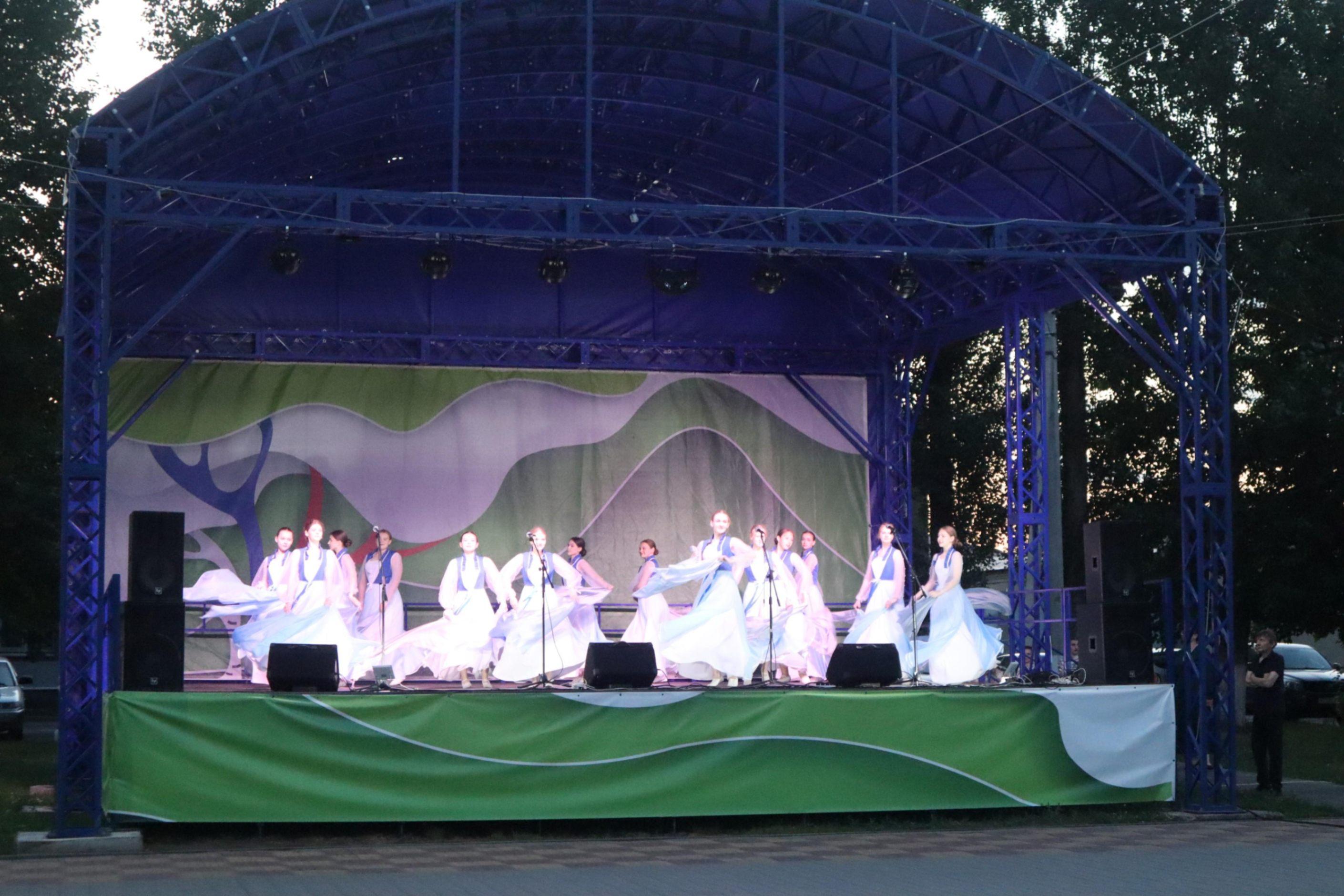 Праздничный концерт «Вперед, молодежь!»