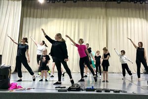 Семейный мастер-класс «В ритме народного танца»