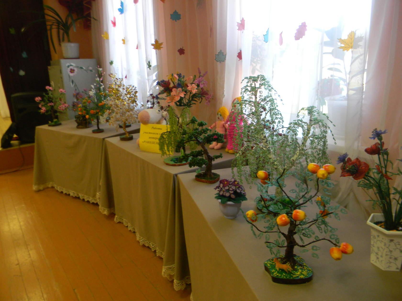 Выставка «Рук мастеровых творенье»