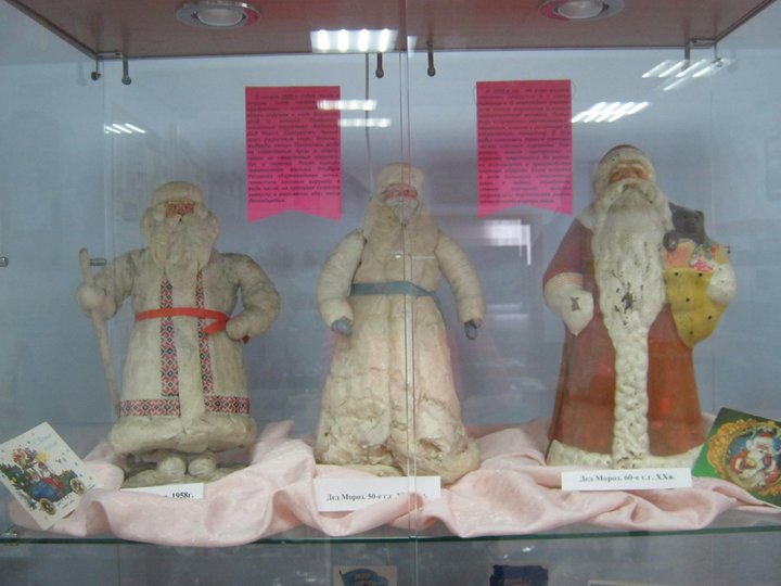 Выставка «В гостях у Деда Мороза и Снегурочки»