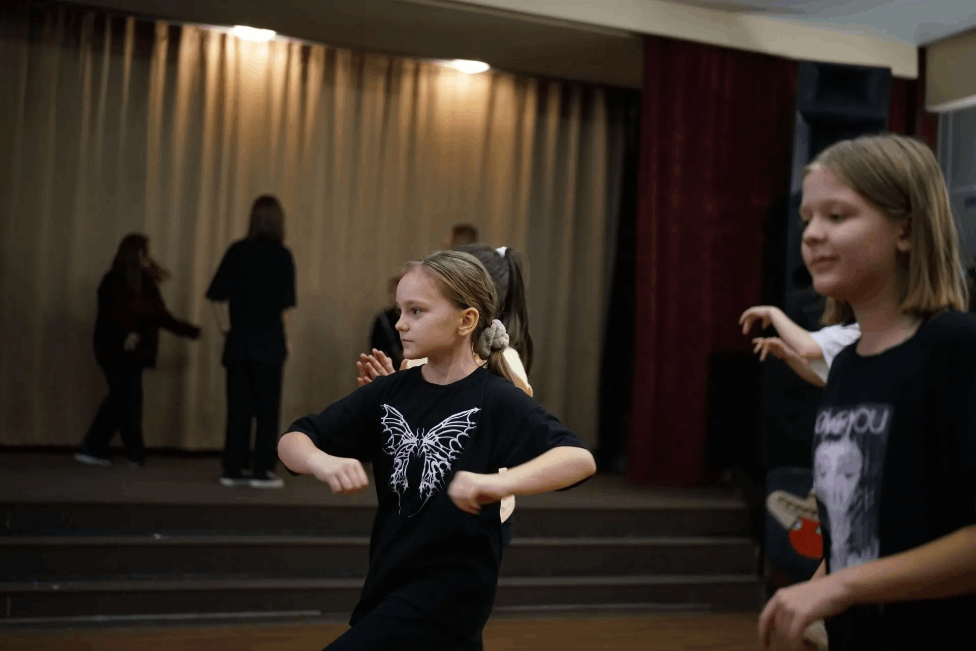 Серия мастер-классов по танцам «Техники и концепции в импровизации»