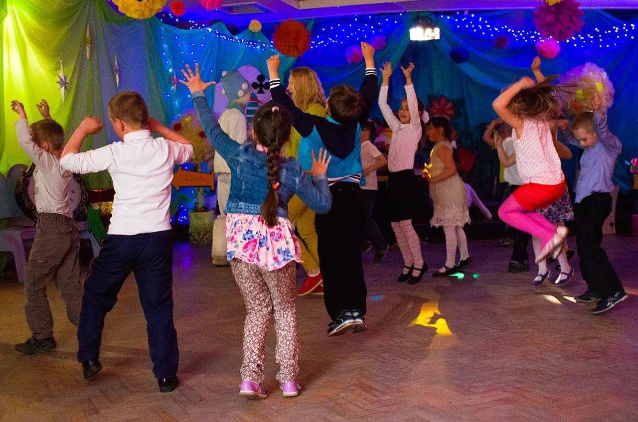 Дискотека «Скоро новый год»