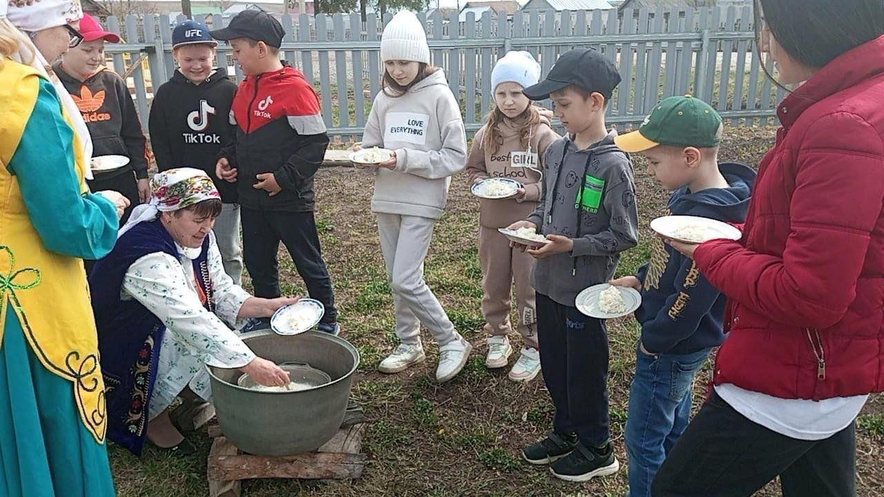 Фольклорный праздник «Карга боткасы»