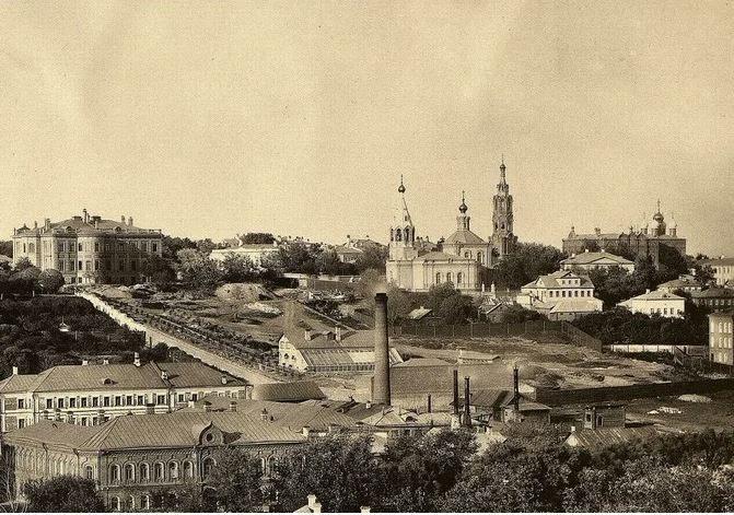 Городская пешеходная экскурсия «Алексей Ремизов: человек с подстриженными глазами»