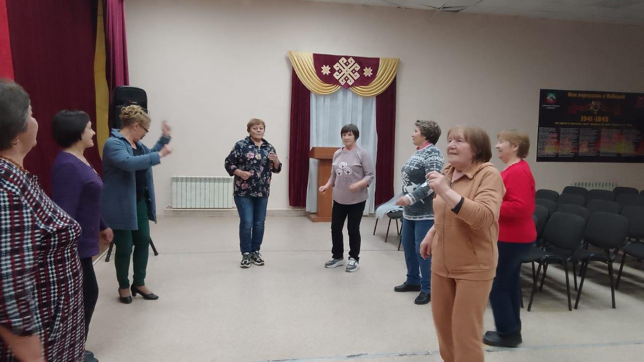 Вечер отдыха «Кому за...»