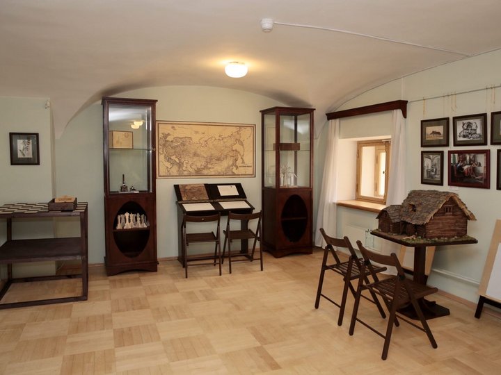 Экспозиция «Личные комнаты семьи императора Александра III»