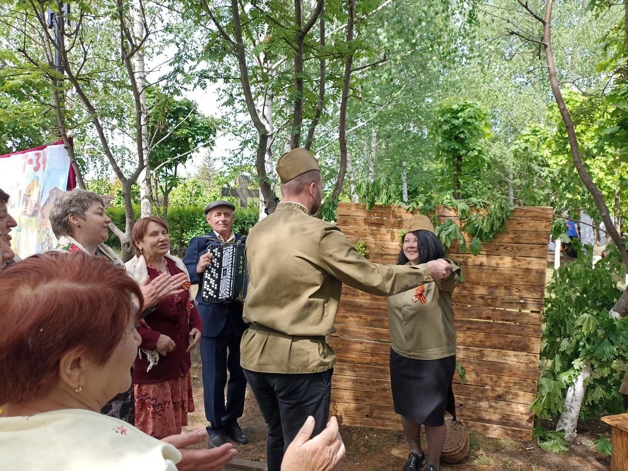 Музыкальная программа «А песни тоже воевали»