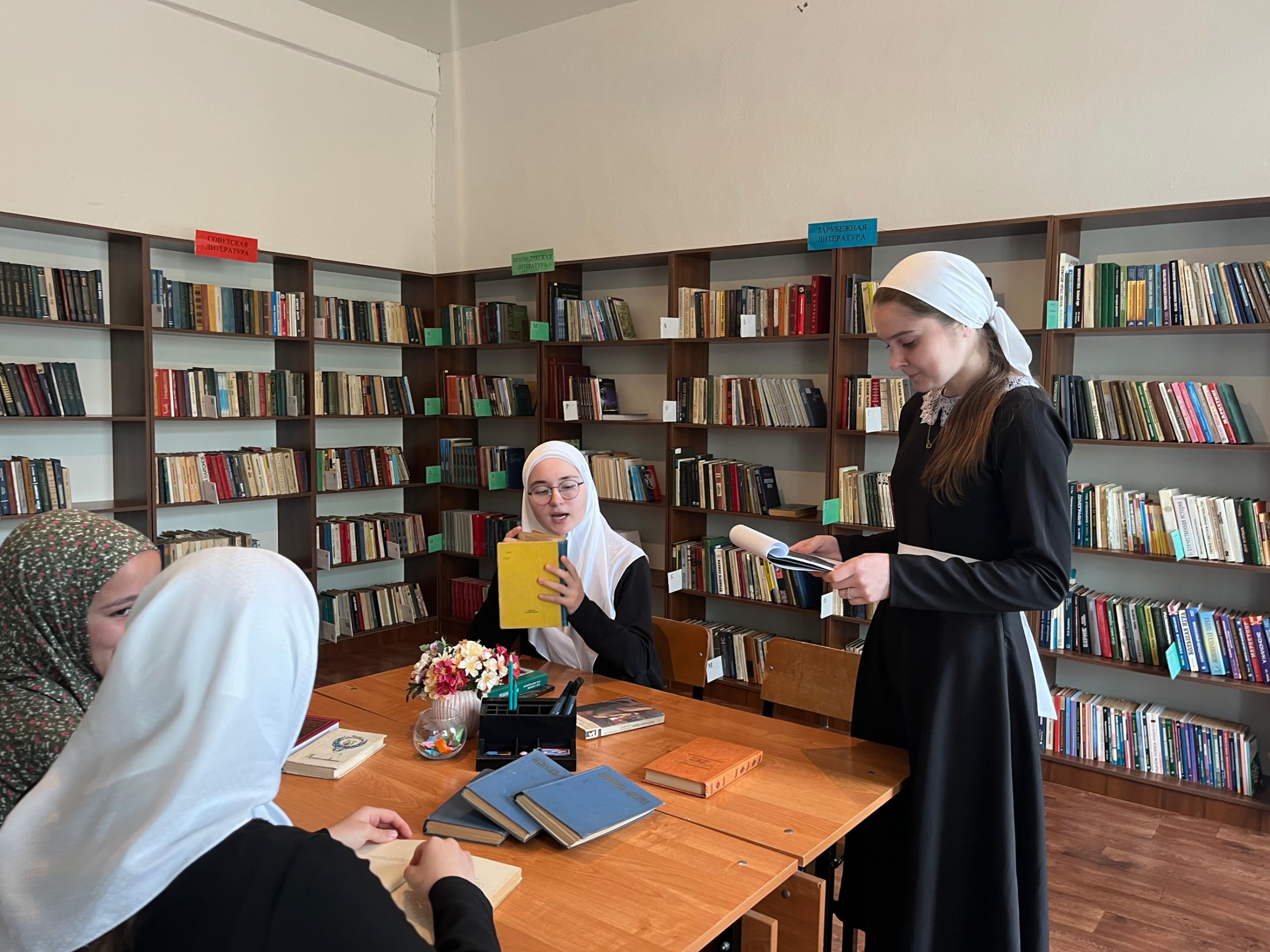 Информационный час «Кто владеет информацией, тот владеет миром»