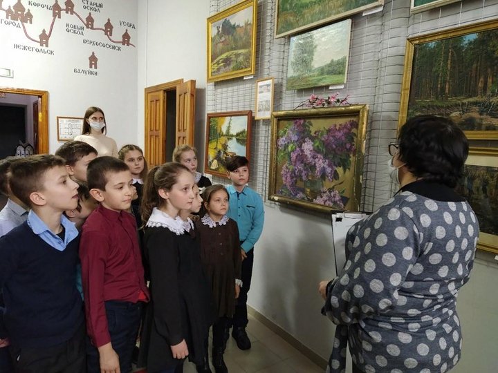 Мини–выставка работ учащихся Борисовская школы искусств им. Г. Я. Ломакина»