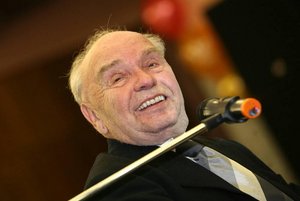 Книжно-иллюстративные выставки «Жизни песенные ритмы»