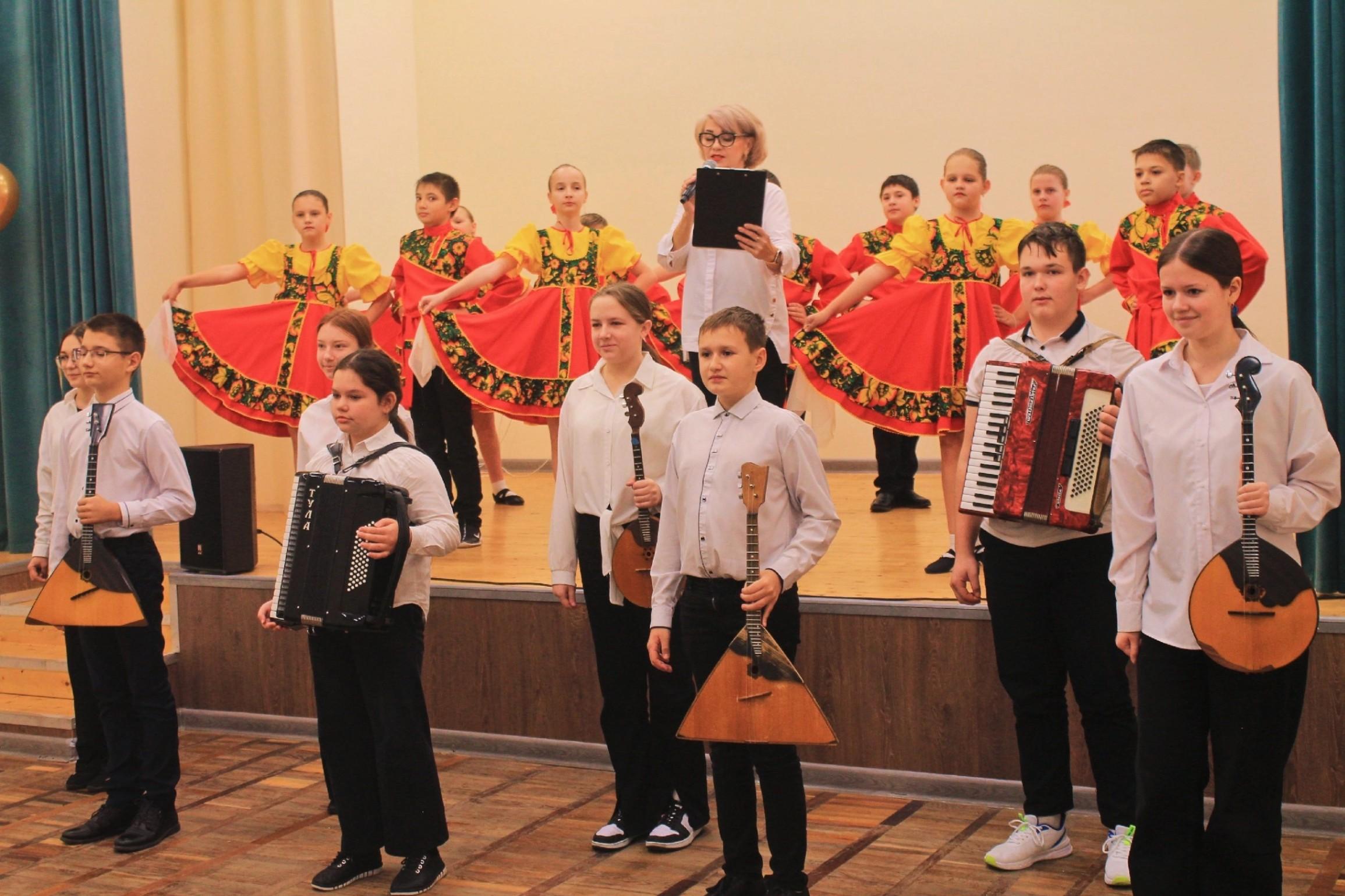 Концерт «Самой дорогой и нежной»