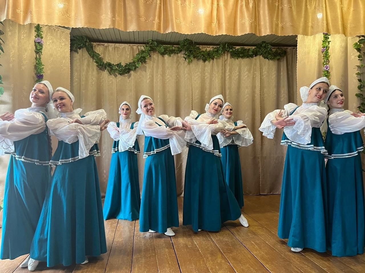 Праздничная программа «Мама! Милая мама!»