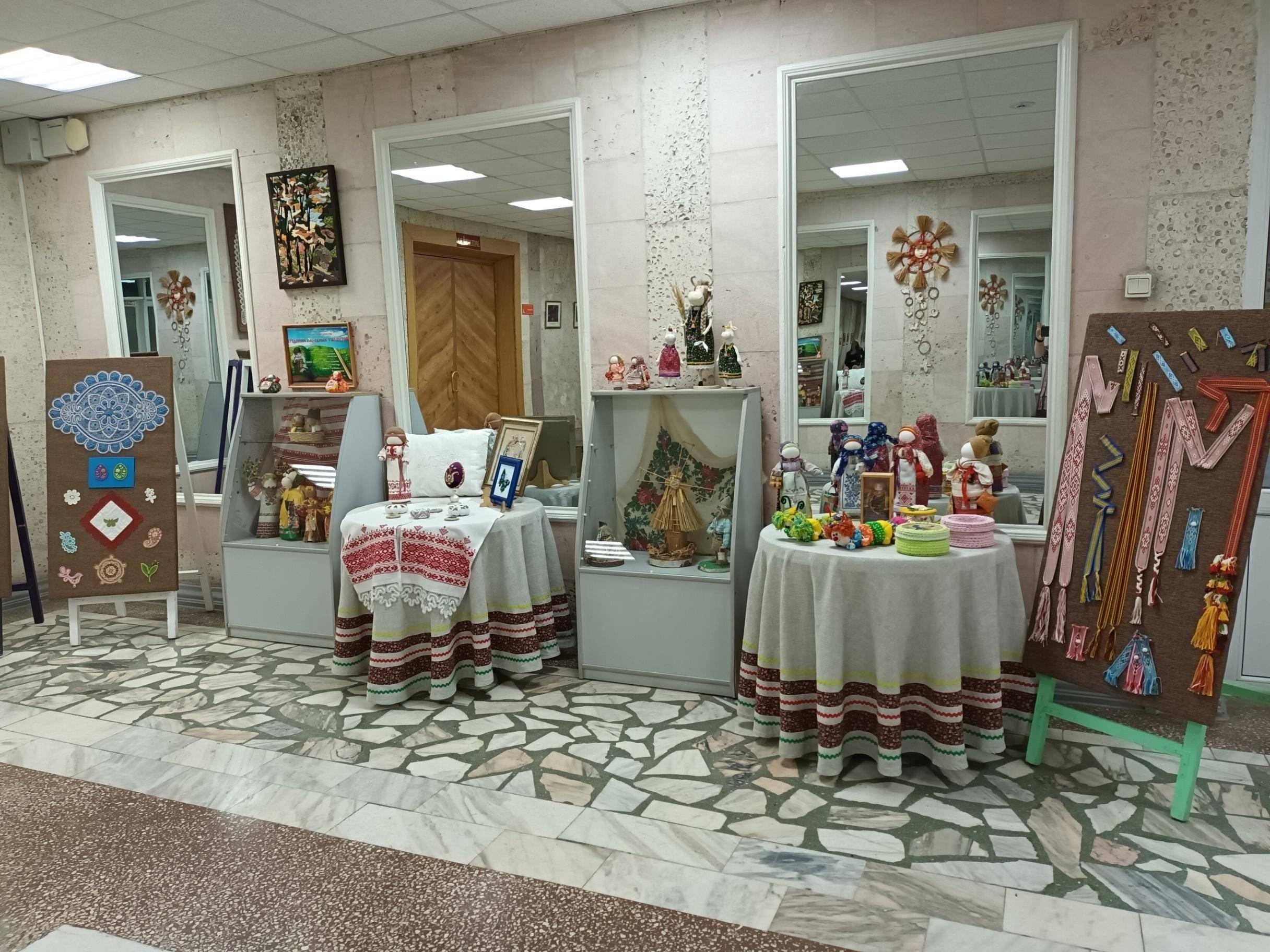 Цикл выставок «Ремесло, рожденное любовью»