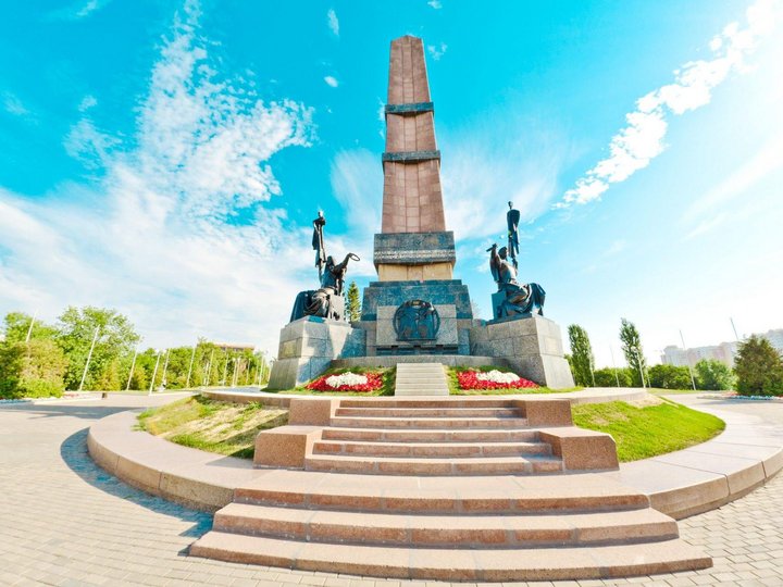 Монумент дружбы уфа рисунок для детей
