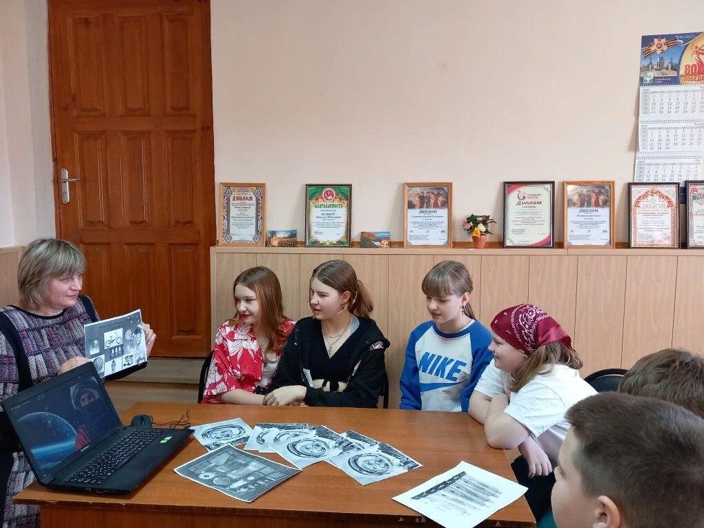 Тематический вечер «Вперед к звездам»