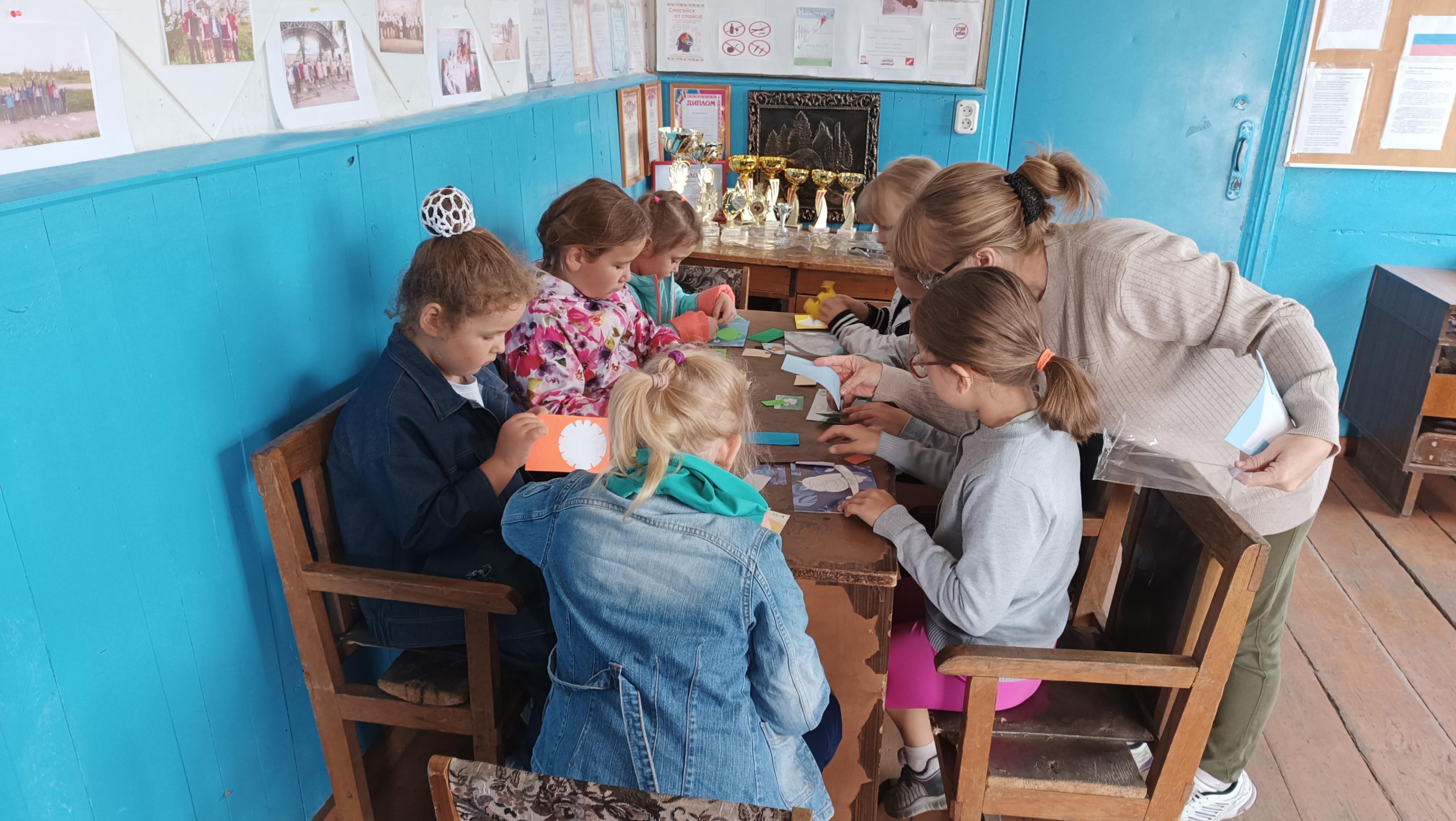 «Книжная закладка»–час творчества