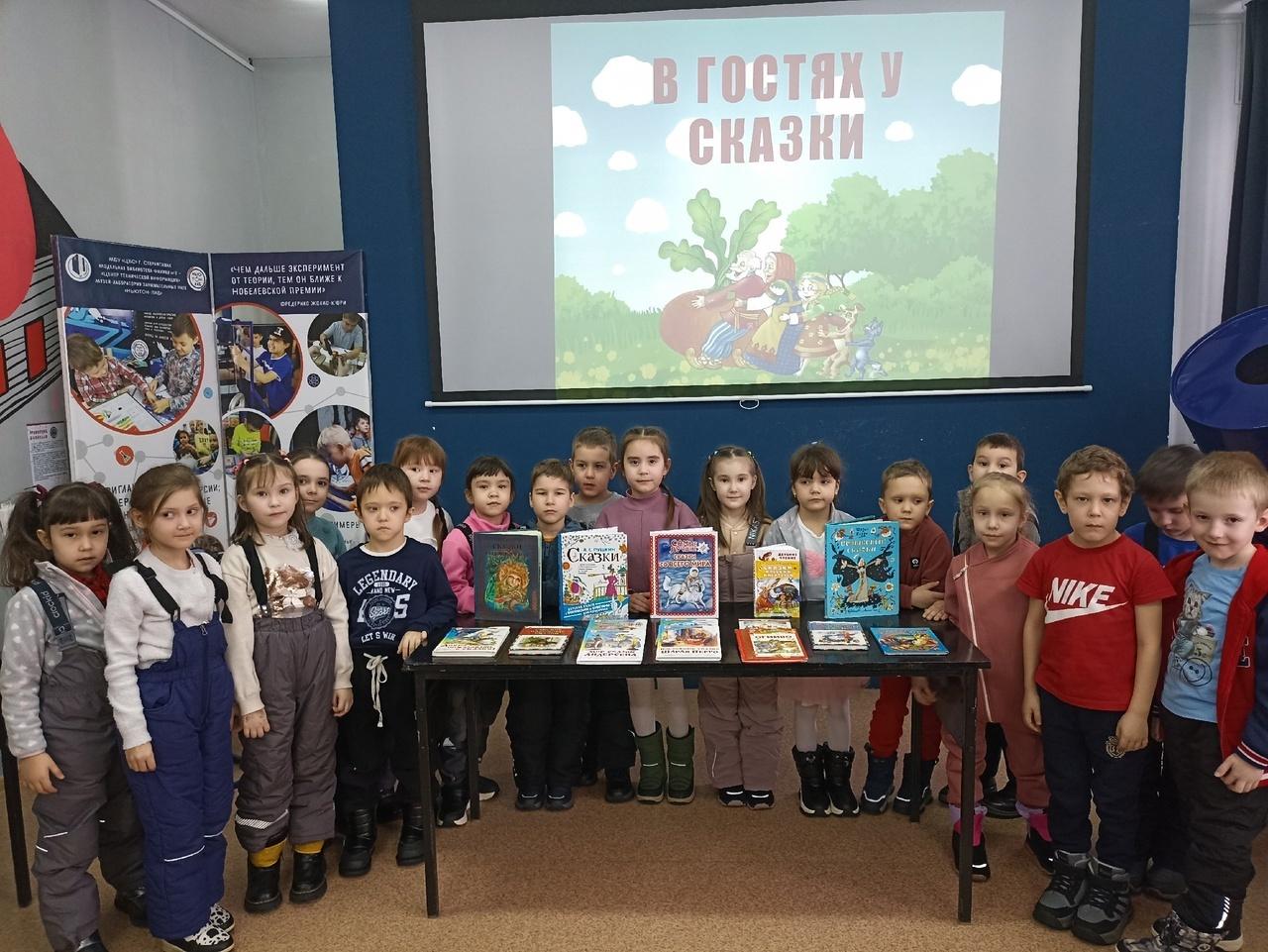 Литературный час «Раскроем бережно страницы»