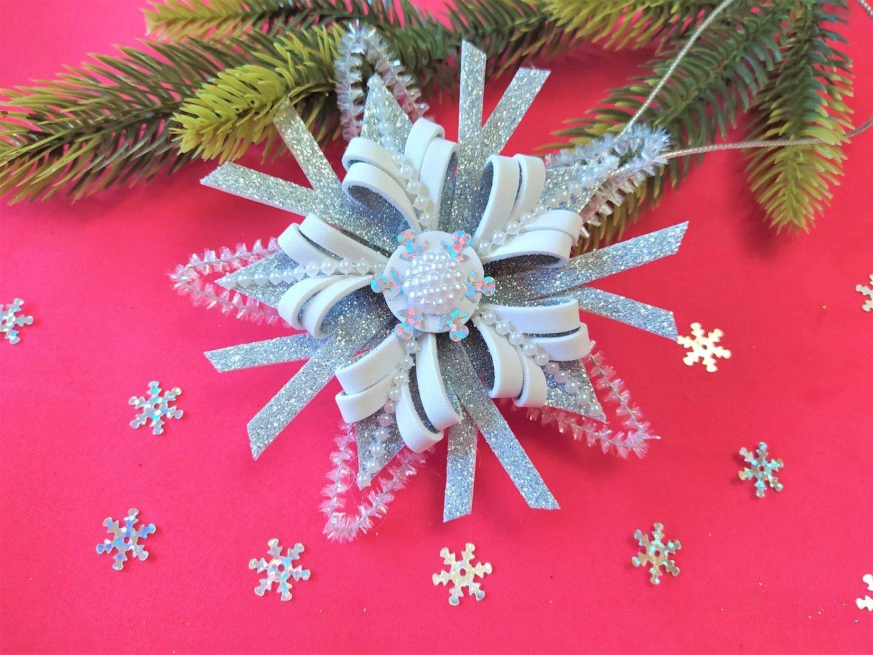 Мастер-класс по изготовлению снежинок из фоамирана «Новогодние чудеса своими руками»