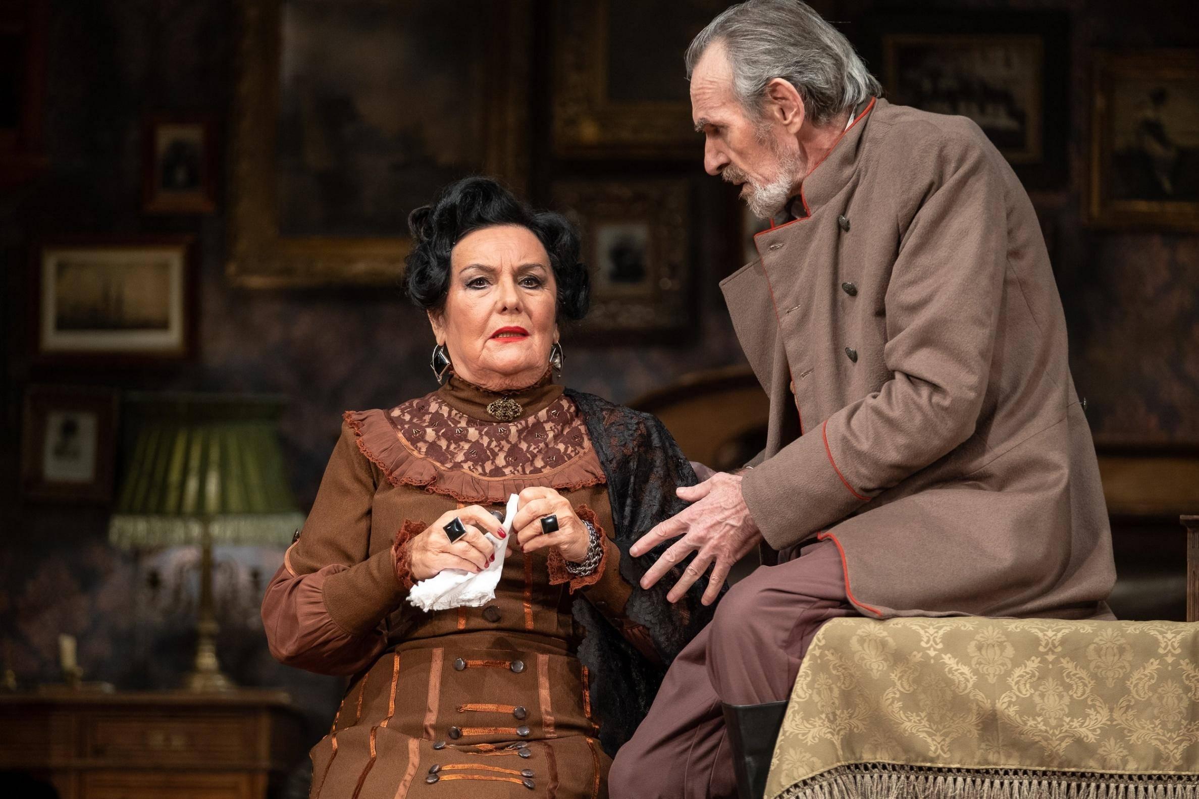 Спектакль «Семейный портрет»