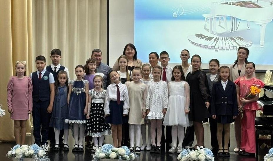 Литературно-музыкальная композиция «С днем Республики Татарстан»
