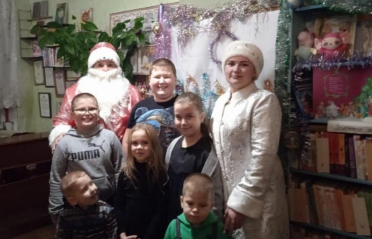 Новогодний утренник для дошкольников(выезд с.Троицкое)