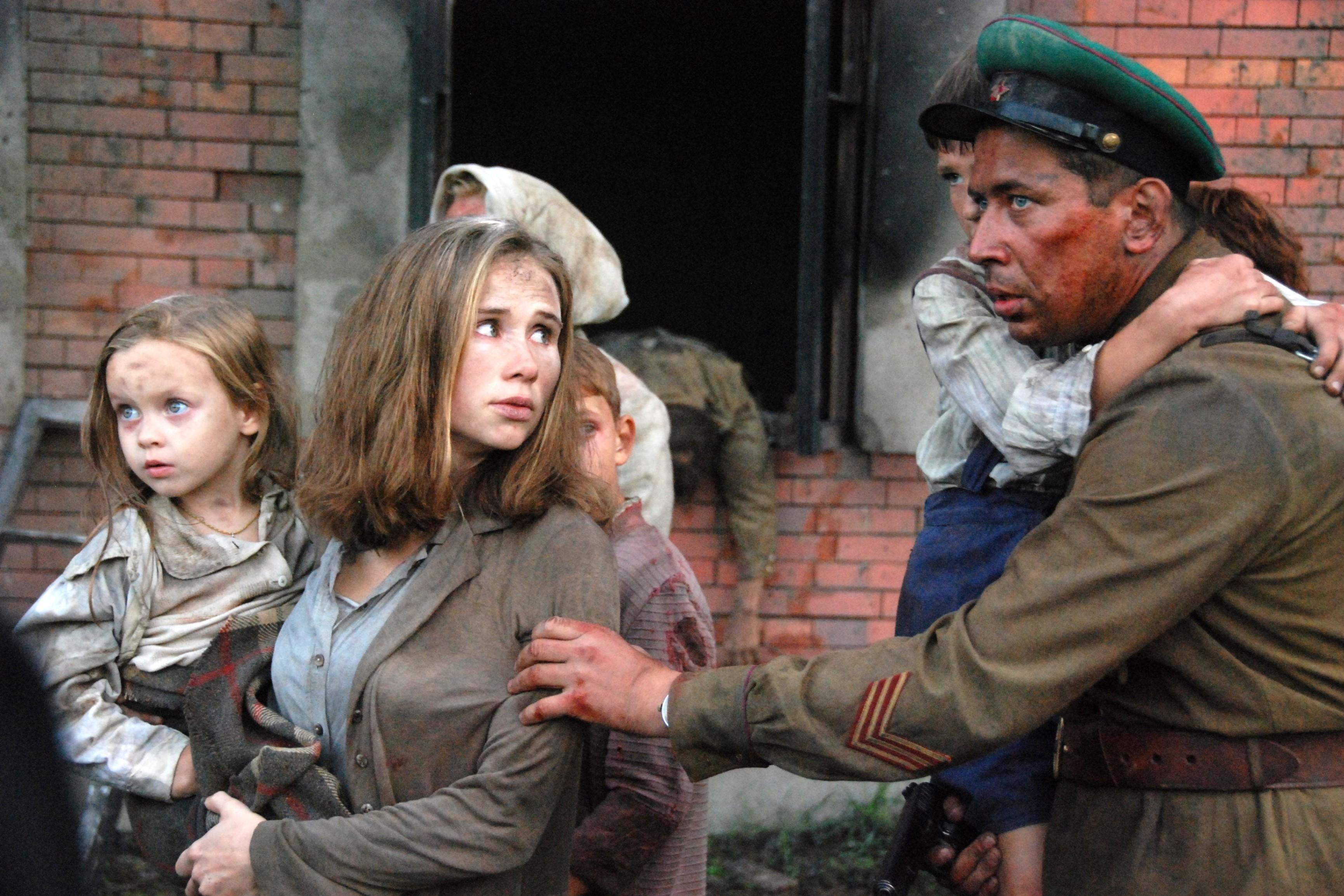 Просмотр и обсуждение фильма «Брестская крепость» с тифлокомментариями и субтитрами