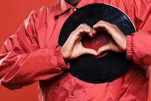 Мастер-класс «Рисуем на виниле»