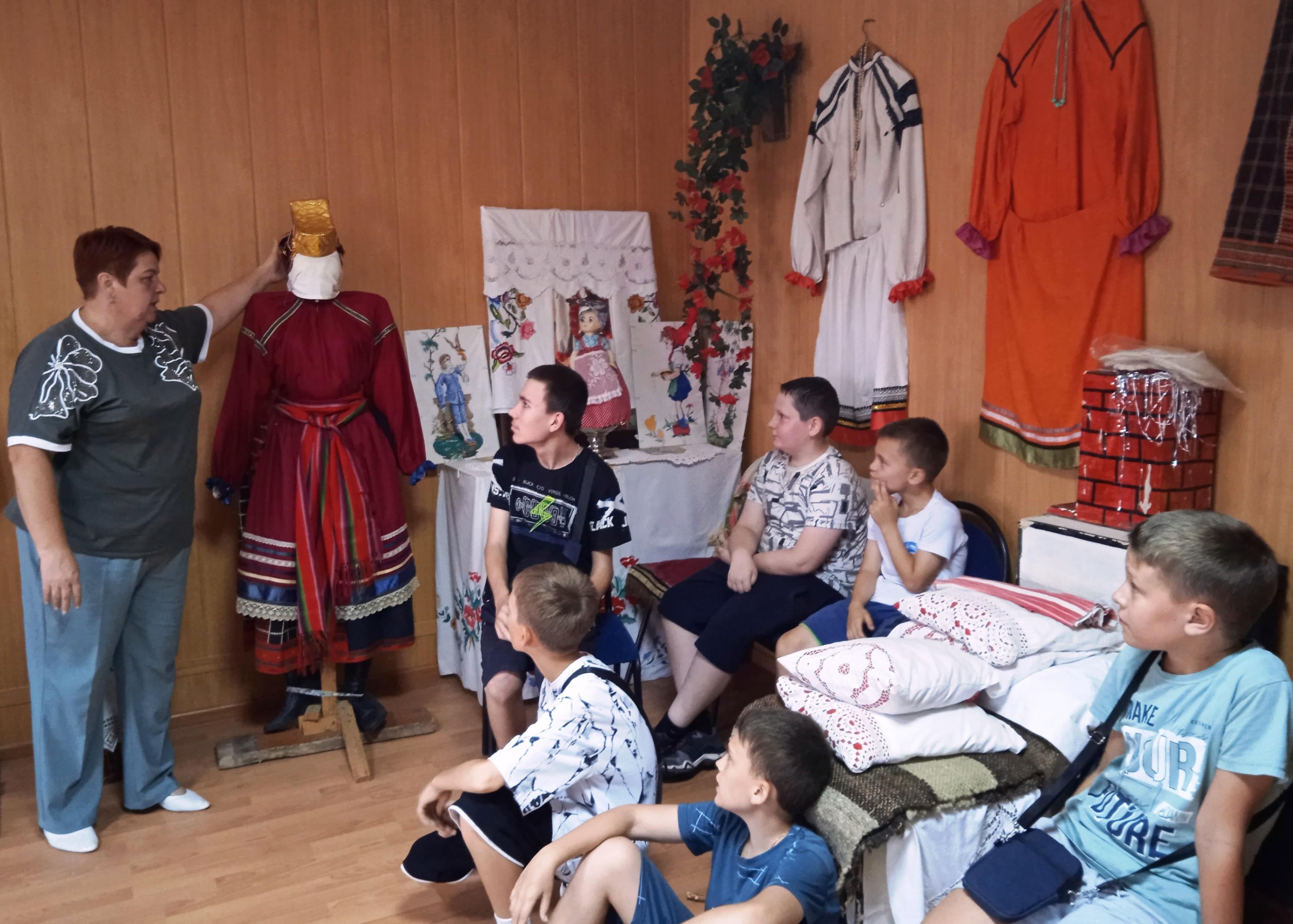 Фольклорный час «Люби и знай обычаи родного края»