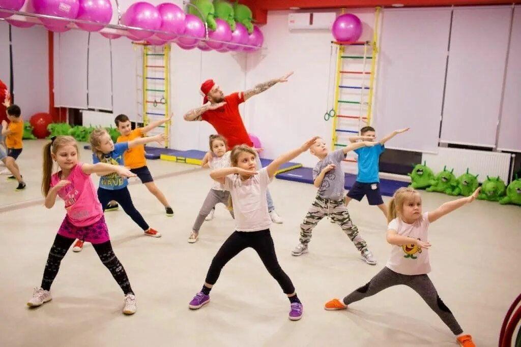 Спортивная программа для малышей. «Танцевальные ритмы в каникулы»