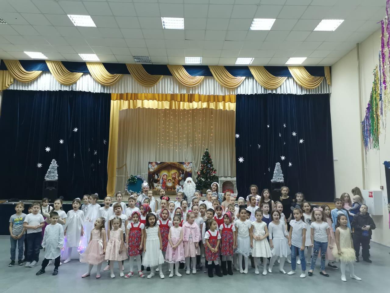 Книжная выставка «Зимняя сказка»