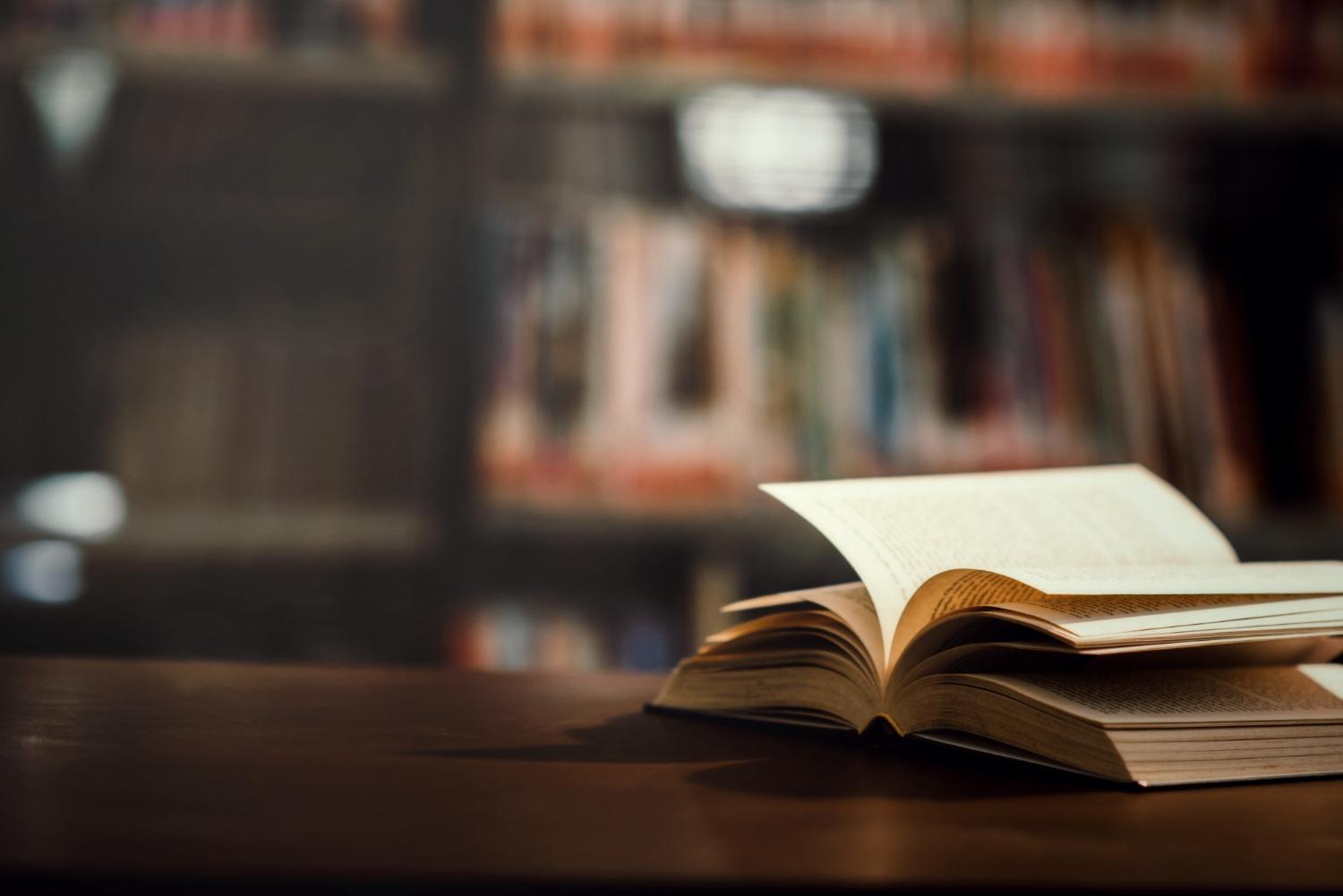 Книжная выставка «Помнит мир спасенный»