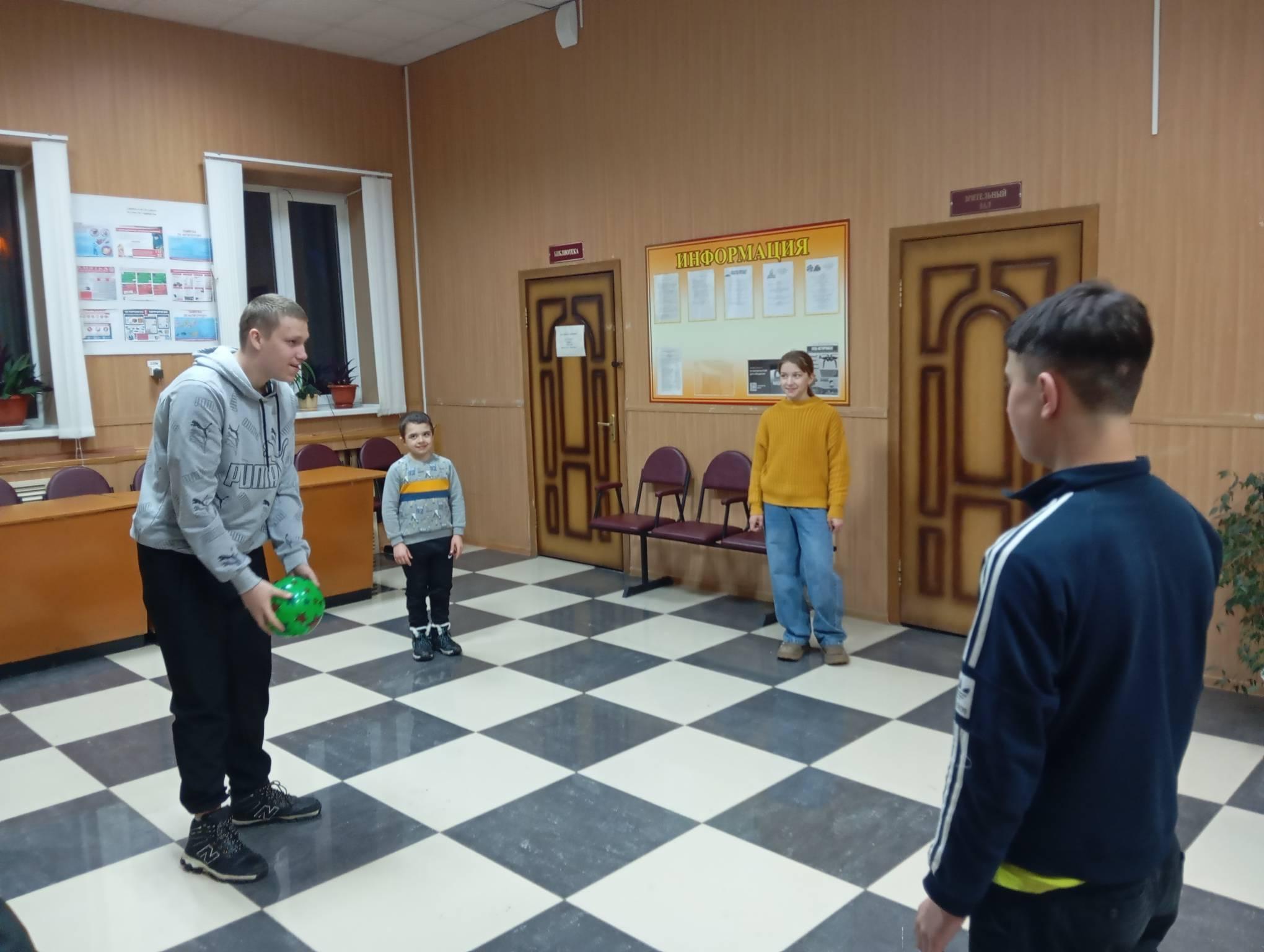 Игровая программа «Счастье быть вместе»