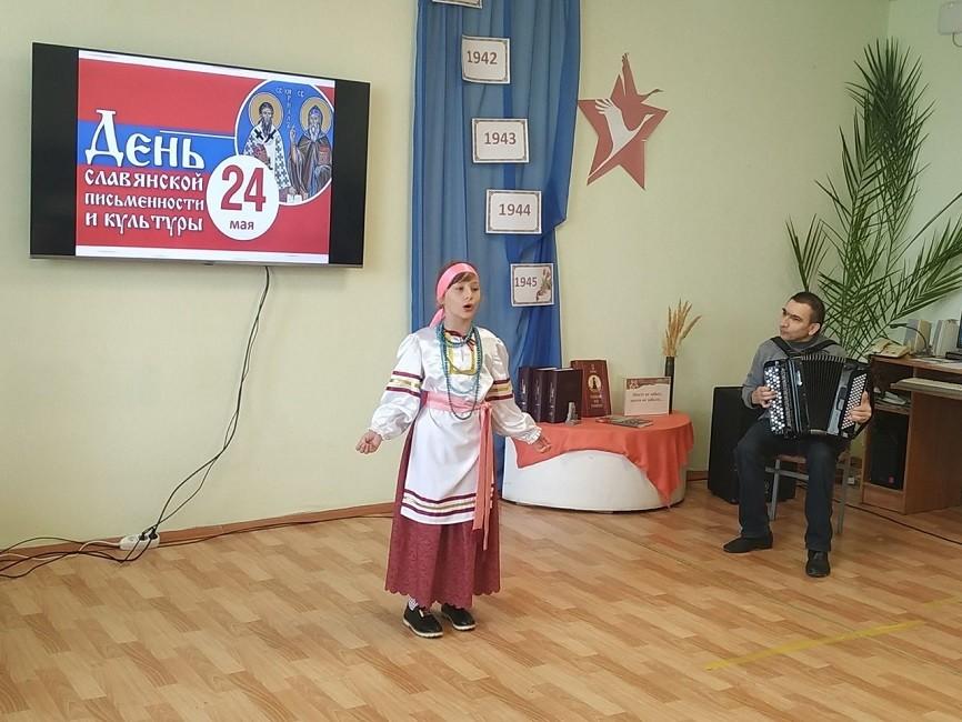 Исторический экскурс «От знаков к буквам, от бересты к страницам»