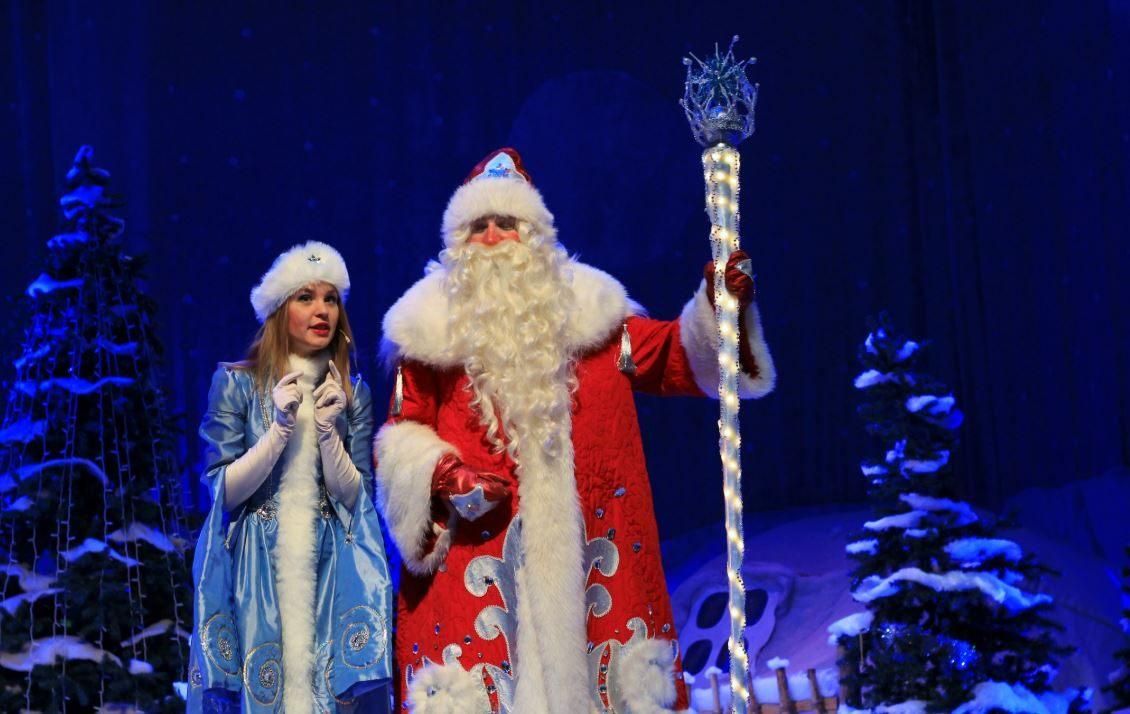 Новогодний спектакль «Дед Мороз в гости идет»