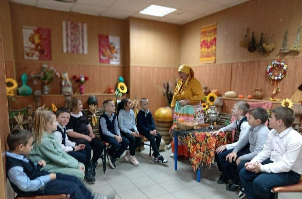 Троицкие забавы «Березовая карусель»