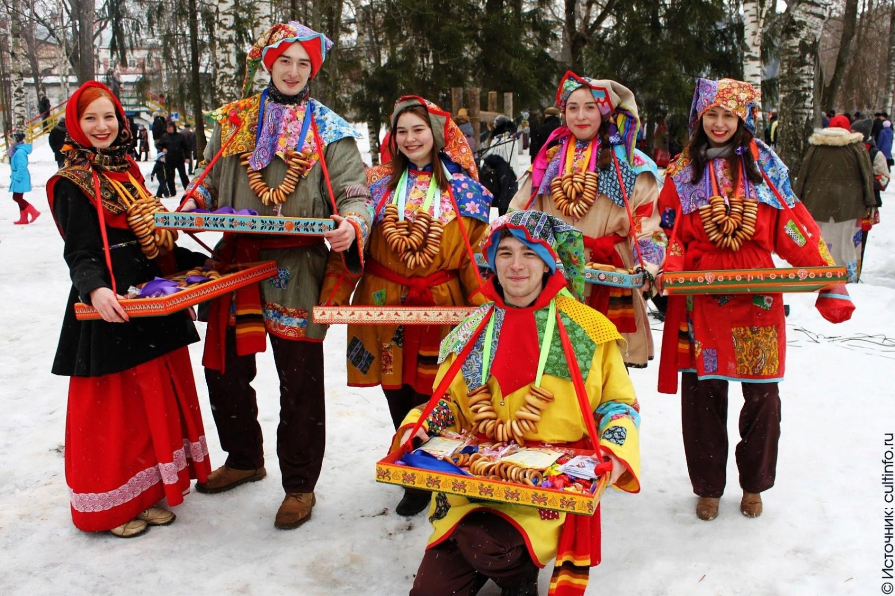 Здесь русский дух, блинами пахнет».