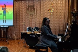 Тематический вечер «Эдит Пиаф: Жизнь в розовом цвете».